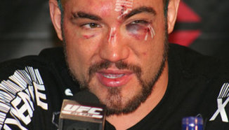 Heat Herring обвинява Dana White за отношението му