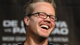 Freddie Roach смята, че UFC използва Toney за да трупа точки