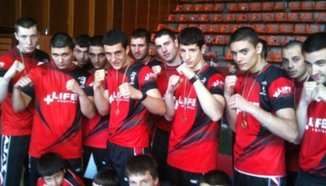 Шампиони от Държавното първенство по кик бокс в Търговище