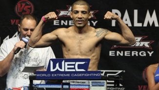 Jose Aldo срещу Manny Gamburyan в WEC 51