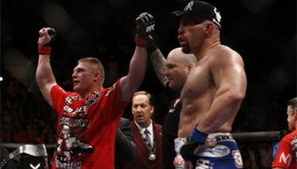 Lesnar срещу Velasquez в UFC 119 през септември