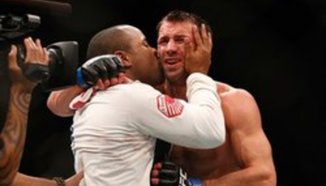 Daniel Cormier: Luke Rockhold не може да помогне на Volkan Oezdemir