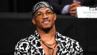 Kevin Lee тренира при Firas Zahabi