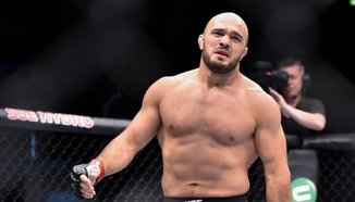 Ilir Latifi приспа Ovince Saint Preux