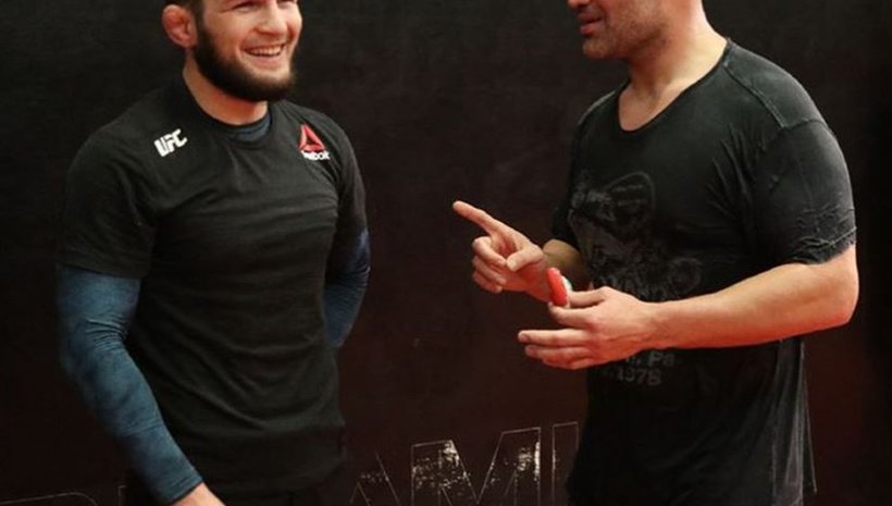 Khabib Nurmagomedov каза на Cain Velasquez да спре с мислите за WWE 