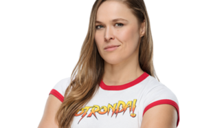 Ronda Rousey отглежда кокошки