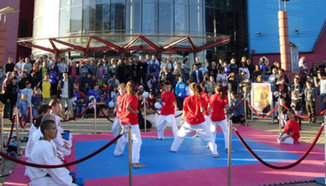 Деца-каратисти отбелязаха премиерата на филма "Карате Кид"