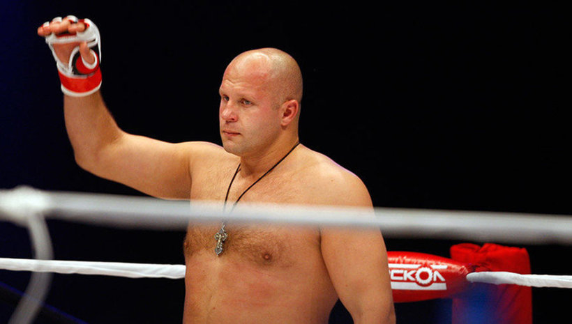 Fedor Emelianenko нокаутира Frank Mir за по-малко от минута