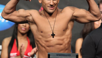 Nik Lentz срещу Tyson Griffin в UFC 123