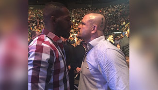 Забавна анимация показва как ще протече битка между Jon Jones и Chuck Liddell 