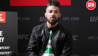 Немска овчарка разказа играта на Mike Perry