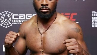 Darren Stewart нокаутира Eric Spicely	и записа първа победа в UFC