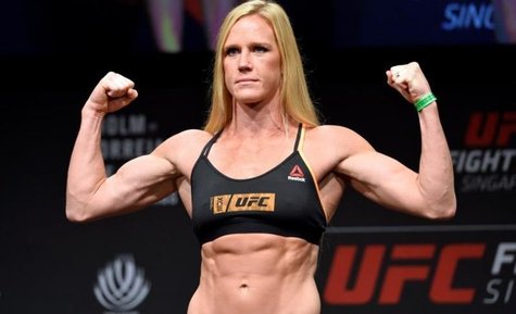 Holly Holm с доминанта победа над Megan Anderson