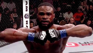 Tyron Woodley разревал Colby Covington по време на тренировка