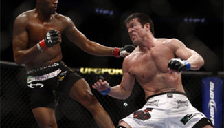 Chael Sonnen лишен от състезателни права