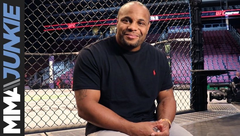 Daniel Cormier иска битки с Brock Lesnar и Jon Jones преди да се оттегли