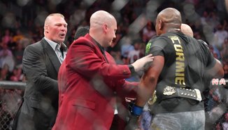 Daniel Cormier срещу Brock Lesnar най-рано Януари 2019