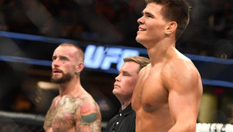 Mickey Gall срещу George Sullivan на UFC Lincoln