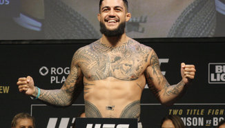 Корумпирани ченгета изнудвали, ограбили и арестували Tyson Pedro