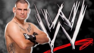 Cain Velasquez тренира в WWE Performance Center