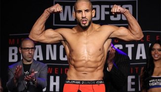 Abu Azaitar дебютира с победа в UFC над Vitor Miranda	