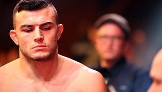 Nick Newell показа голямо сърце, но загуби от Alex Munoz