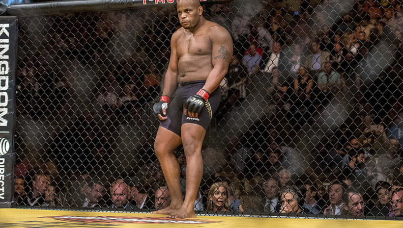 Daniel Cormier прие предизвикателството на Corey Anderson