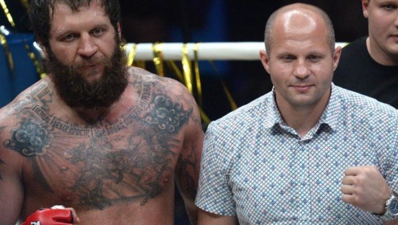 Alexander Emelianenko тренира здраво за битката с Tony Johnson