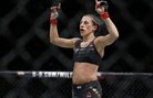 Joanna Jеdrzejczyk се завърна с победа над Tecia Torres