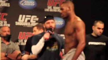 UFC 128 - Weigh in