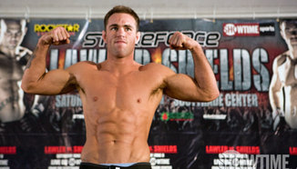 Jake Shields срещу победителя от GSP-Koscheck за титлата