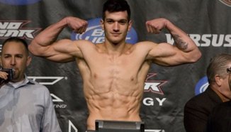 Jose Aldo срещу Josh Grispi за титлата в свръхлеката в UFC 125