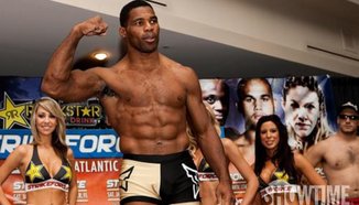 Herschel Walker срещу Scott Carson в Strikeforce на 4-ти декември