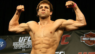 Kyle Kingsbury срещу Ricardo Romero в UFC 126