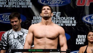 Rousimar Palhares срещу Alexandre Ferreira в UFC on Versus 3