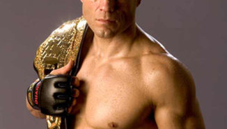 Randy Couture срещу Brock Lesnar