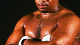 Англичанин помага на Солис преди мача с Кличко