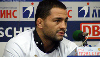 Румен Димитров: За мен е чест да се бия с Шони Картър