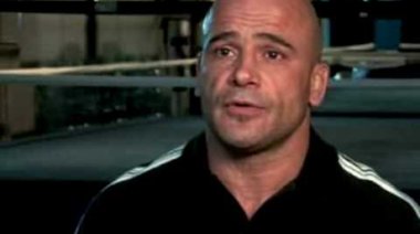 Bas Rutten ни учи как да нокаутираме