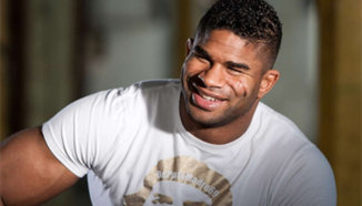 Alistair Overeem на море в Свети Влас (видео)
