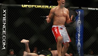 Mark Munoz иска двубой с Chris Leben. Но има проблем