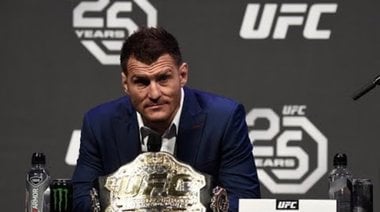 Пресконференция след UFC 220