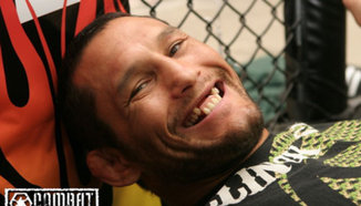 Dan Henderson няма да чака двубой за титлата, иска да се бие през април или май