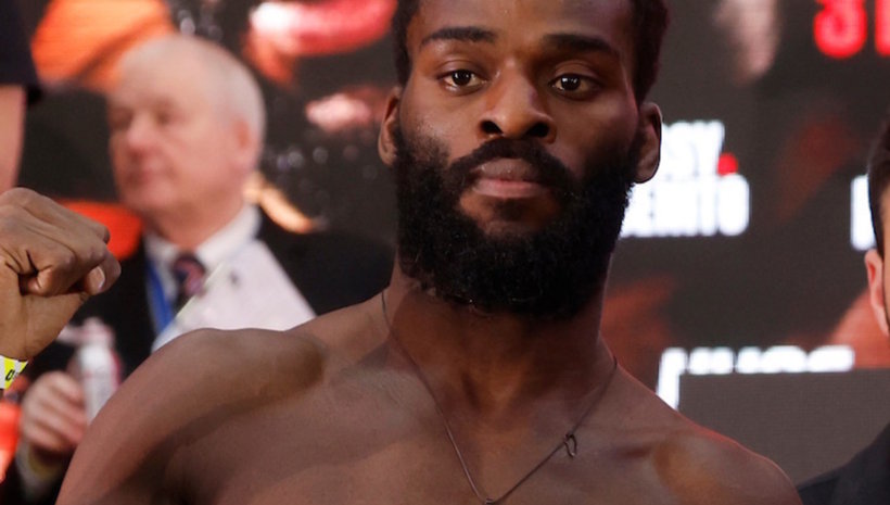 Джошуа Буаци свали два пъти Дан Азиз и го победи с решение