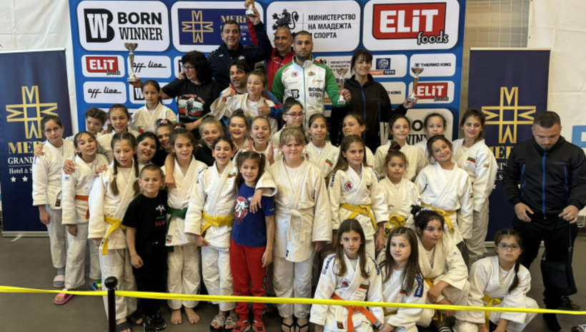 "Илинден" с отборните титли при момчетата и момичетата