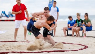 Отново атрактивни схватки на плажна борба в Албена