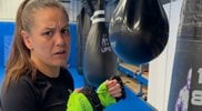 TikTok звездата Алис Арделеан влиза в клетката на UFC 304 в Манчестър