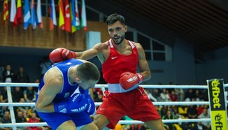 Страхотен Уилиам Чолов на финал на Европейското първенство