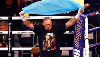 Усик няма да остава в тежка категория след победа над Тайсън Фюри