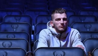 Дан Хукър очаква да бъде изнесен на носилка след двубоя срещу Джъстин Геджи в UFC 313